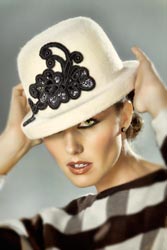Modelo Sombrero Blanco